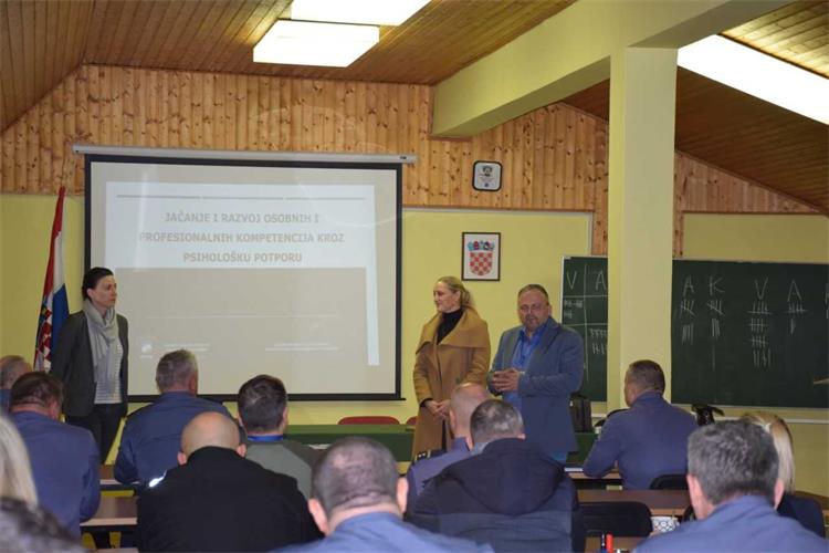 Slika /2023/Pedagoško instseminar/preuzimanje (3).jpg